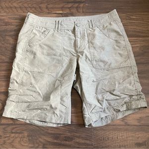 The north face women’s lightweight shorts size 10